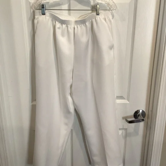Alfred Dunner ladies white dress pants - Picture 5 of 8